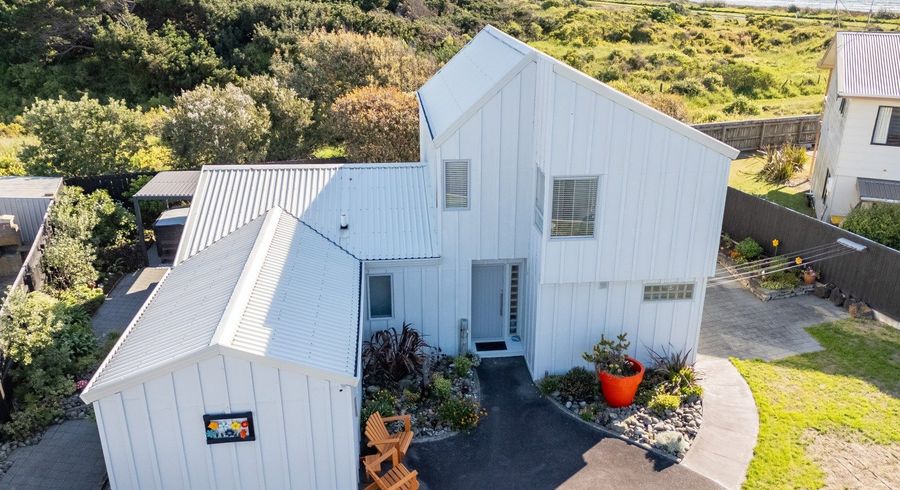  at 12 Scott Avenue, Otaki Beach, Otaki