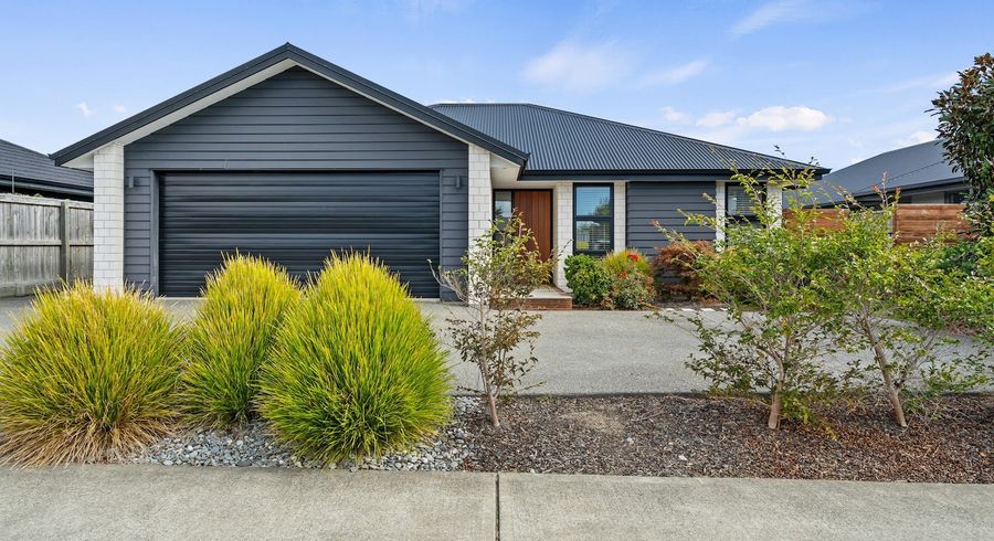  at 14 Hart Road, Richmond, Richmond