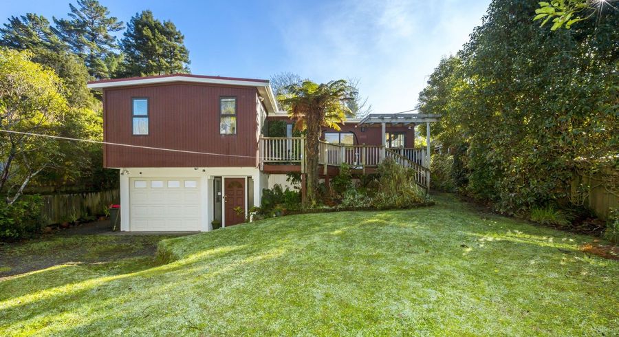  at 6 Avian Road, Blue Mountains, Upper Hutt