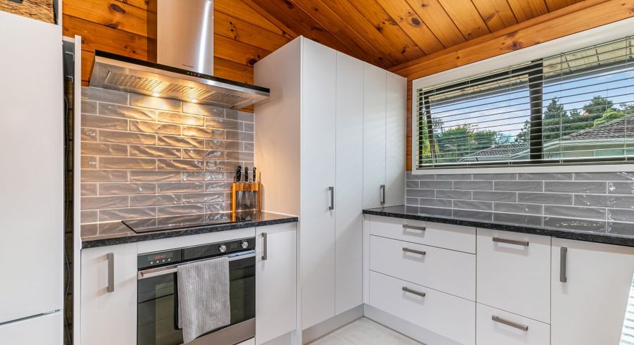  at 6 Bluewater Place, Wattle Downs, Manukau City, Auckland