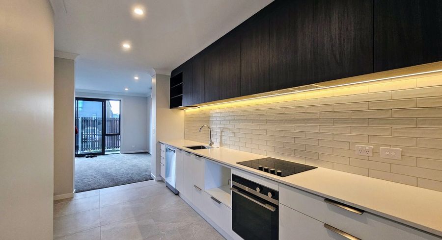  at 35 Te Aniwaniwa Terrace, Albany, North Shore City, Auckland