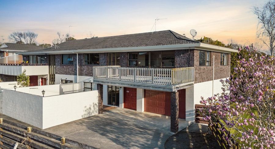  at 2/22 Diorella Drive, Clover Park, Manukau City, Auckland