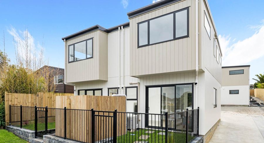  at 2/25 Abbotleigh Avenue, Te Atatu Peninsula, Waitakere City, Auckland