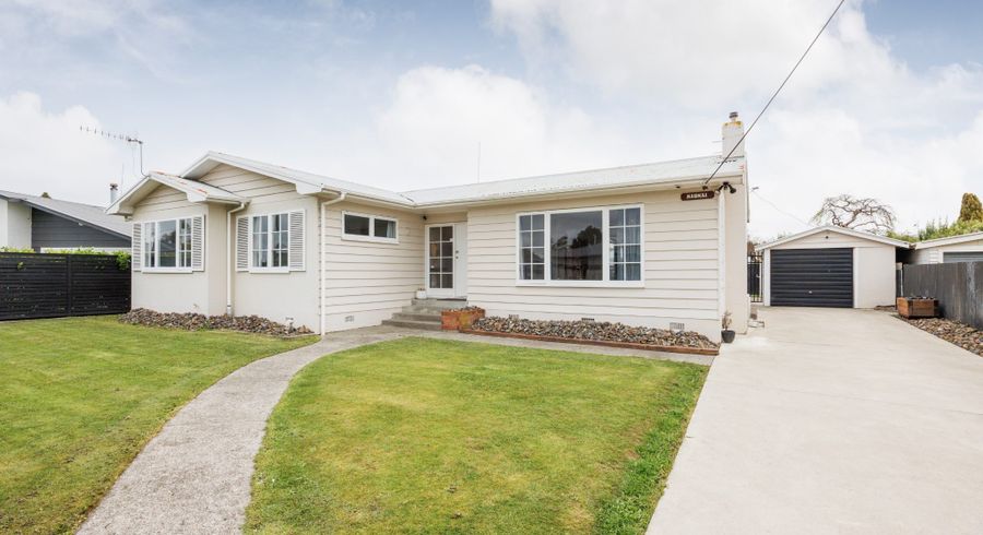  at 8 Hurley Place, Awapuni, Palmerston North, Manawatu / Whanganui
