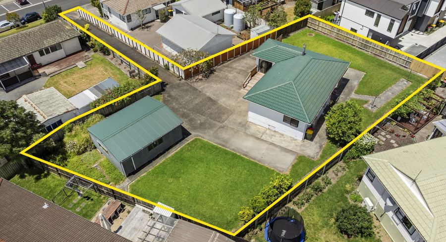  at 30 Granville Drive, Massey, Waitakere City, Auckland