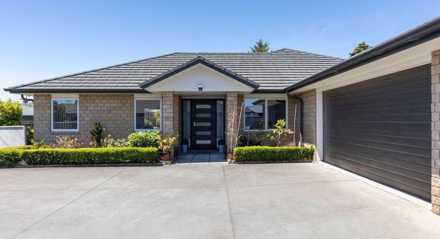  at 74 Fernbrook Drive, Hurworth, New Plymouth