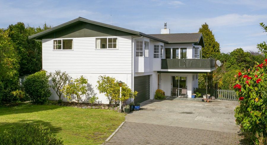  at 7 Titoki Avenue, Waipahihi, Taupo