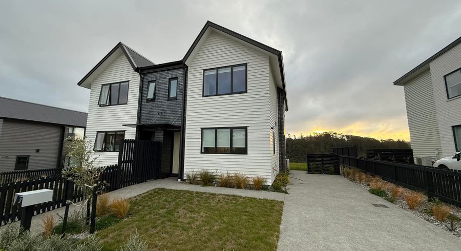 at 38 Turtleback Avenue, Whitby, Porirua