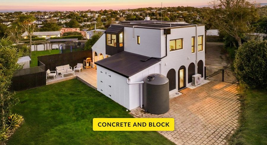  at 2/26 Salem Place, Torbay, North Shore City, Auckland
