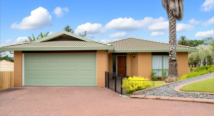  at 4 San Pablo Way, Henderson, Waitakere City, Auckland