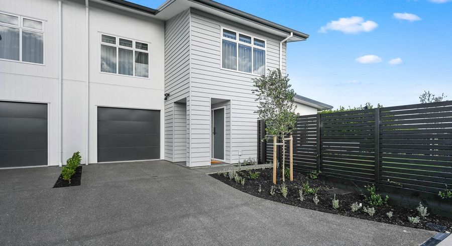  at 2/10 Gallants Place, Flagstaff, Hamilton