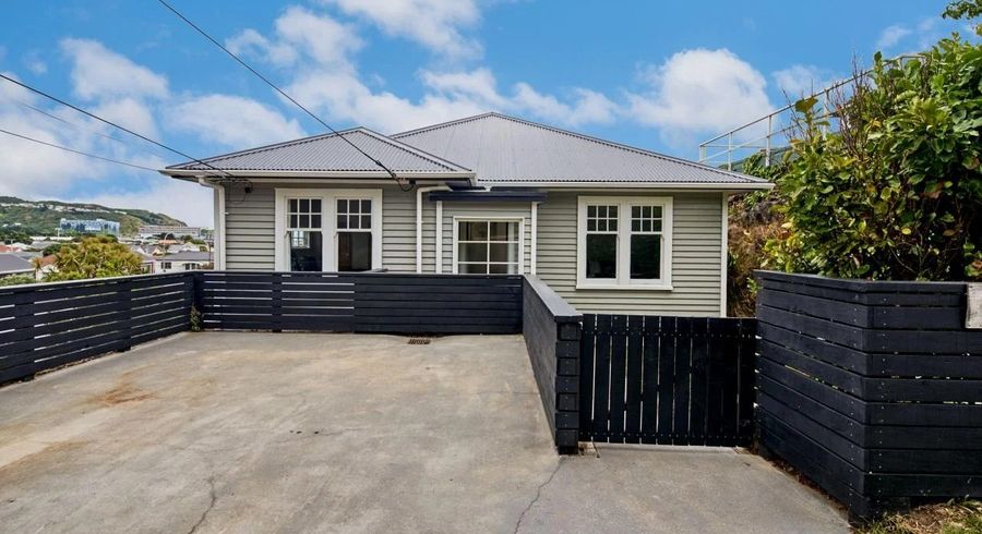  at 110 Wexford Road, Miramar, Wellington, Wellington