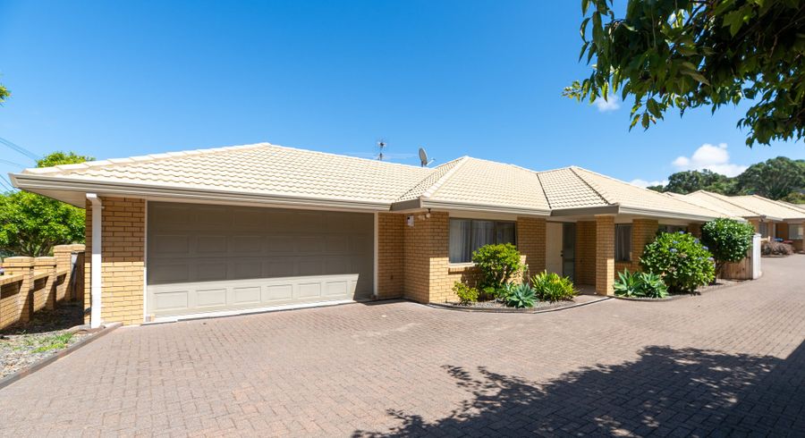  at 1/52 Turama Road, Royal Oak, Auckland