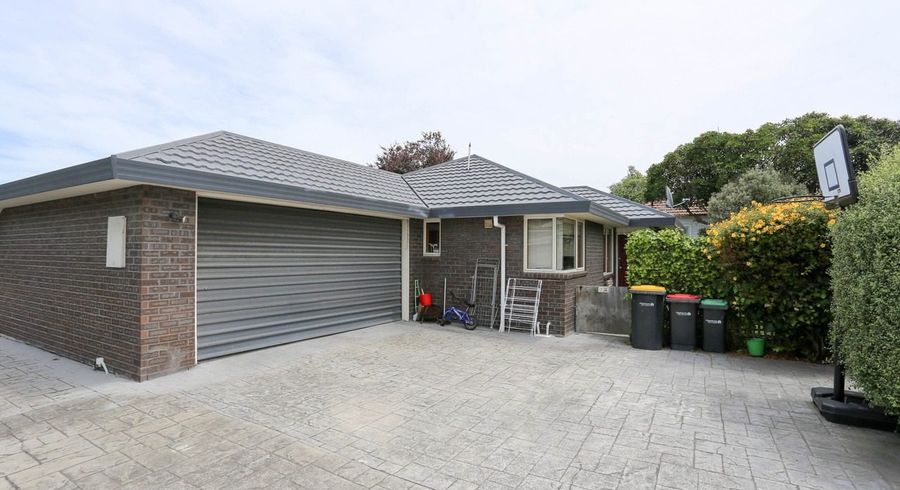  at 2/15 Lyndon Street, Riccarton, Christchurch City, Canterbury