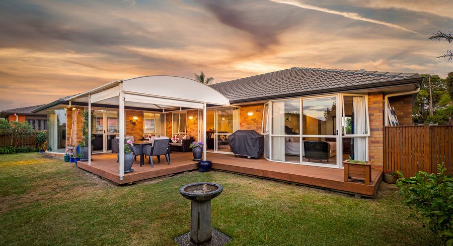  at 185 Sturges Road, Henderson, Auckland