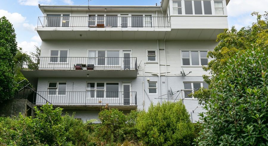  at 20 Grosvenor Terrace, Wadestown, Wellington