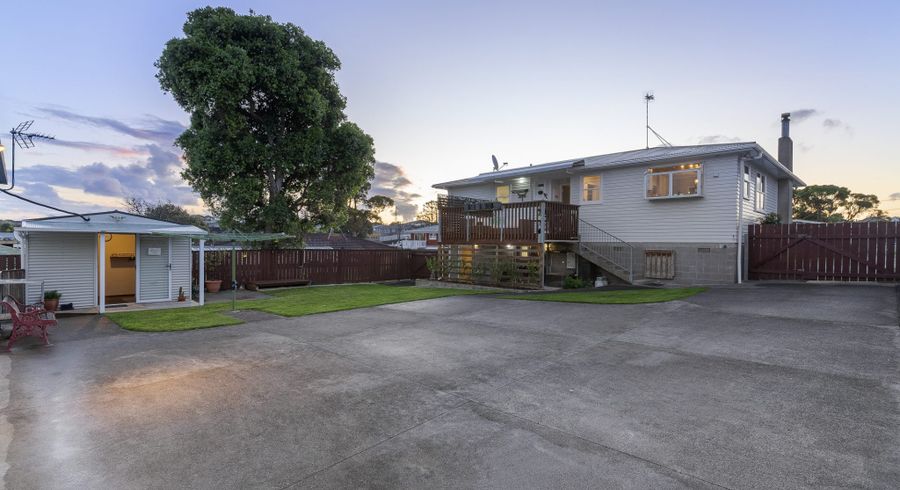  at 102 Barrack Road, Mount Wellington, Auckland