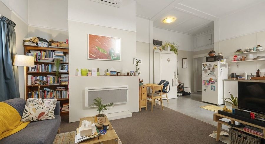  at 2/25 Myrtle Crescent , Mount Cook, Wellington, Wellington