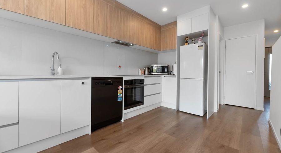  at 4/470 West Coast Road, Glen Eden, Waitakere City, Auckland