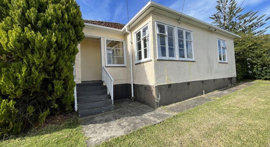  at 2 Galbraith Street, Mount Roskill, Auckland City, Auckland