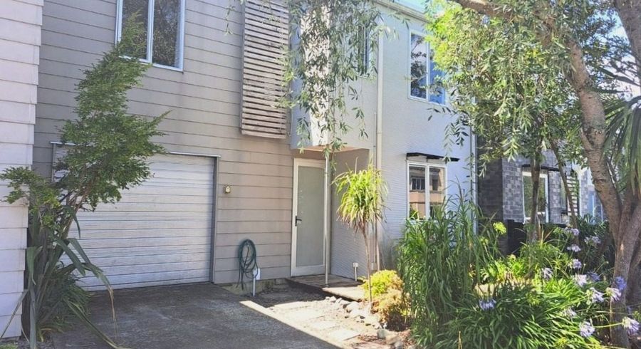  at 61 Albionvale Road, Glen Eden, Waitakere City, Auckland