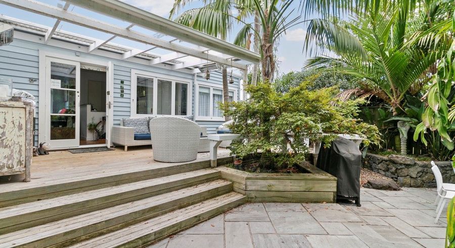  at 2/28 Tennyson Street, Balmoral, Auckland