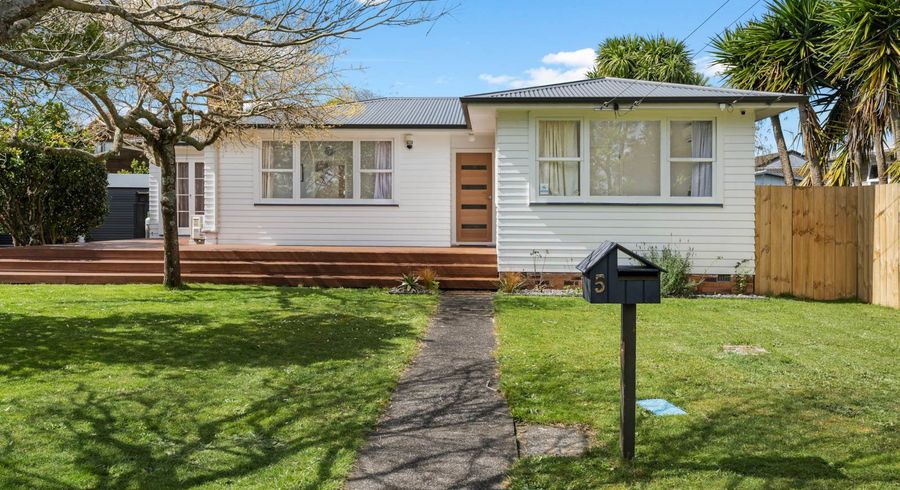  at 5 Viola Place, Papakura, Papakura
