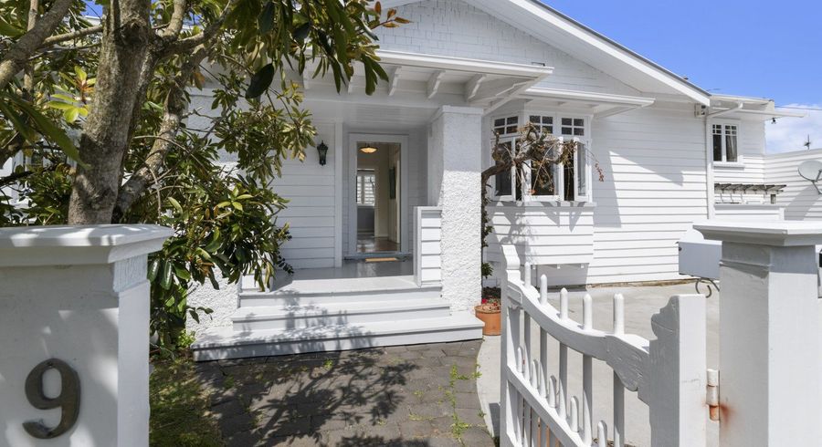  at 9 Bruce Street, Northcote Point, Auckland
