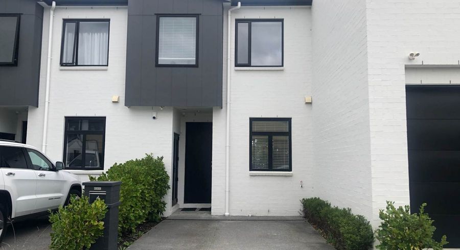  at 4 Frank Gill Road, Hobsonville, Waitakere City, Auckland