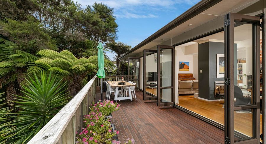  at 7 Springwater Vale, Unsworth Heights, Auckland