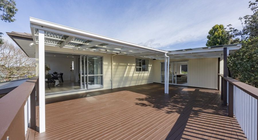  at 16 Mckinstry Avenue, Mangere East, Auckland