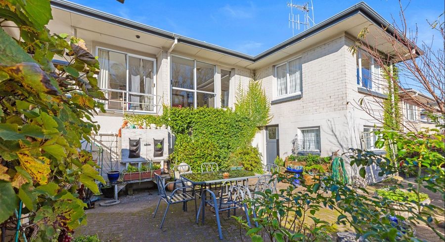  at 27 Esk Street, Parkvale, Tauranga, Bay Of Plenty
