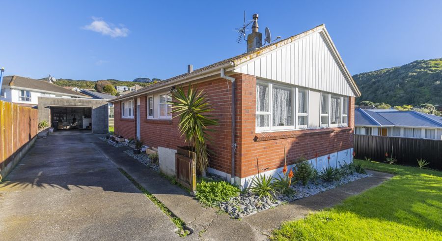  at 105 Rangituhi Crescent, Takapuwahia, Porirua, Wellington