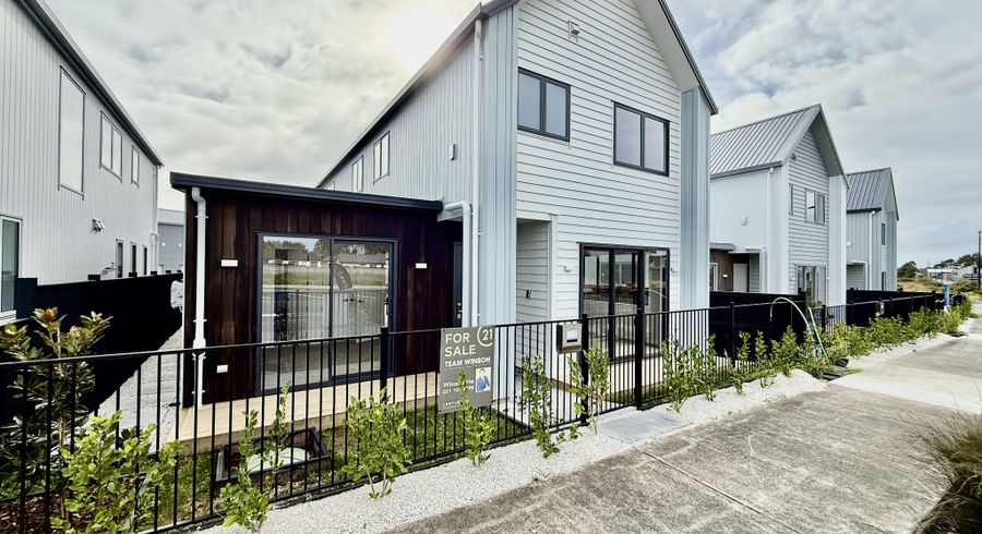  at 2 Kartolina Crescent, Kumeu, Rodney, Auckland