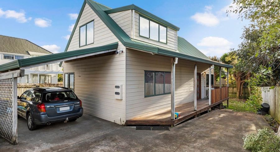  at 2/470 East Coast Road, Windsor Park, Auckland