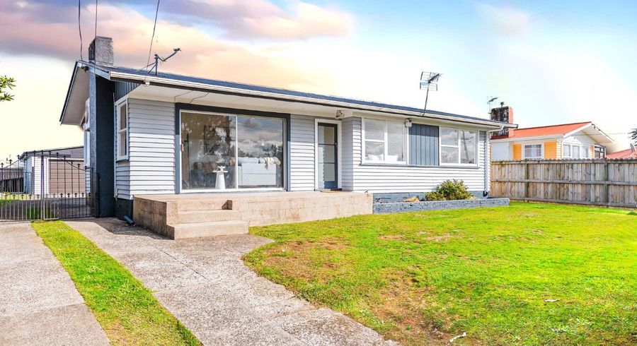  at 37 Yvonne Street, Melville, Hamilton, Waikato