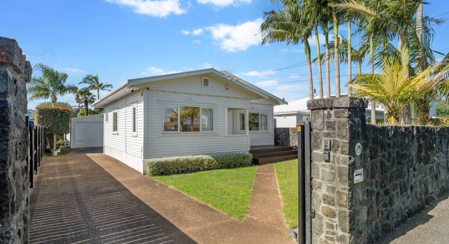  at 17 Rama Road, Point Chevalier, Auckland City, Auckland