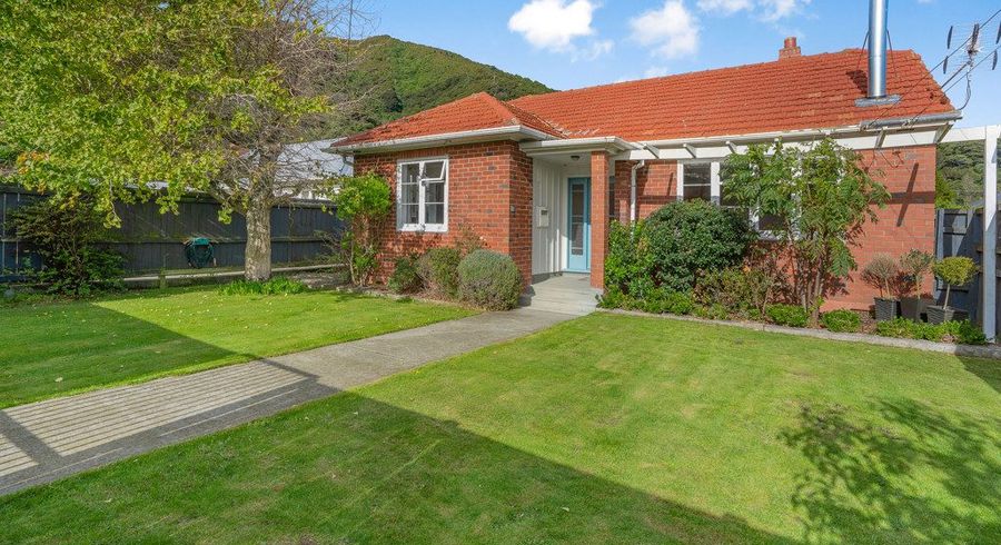 at 195A Whites Line East, Waiwhetu, Lower Hutt
