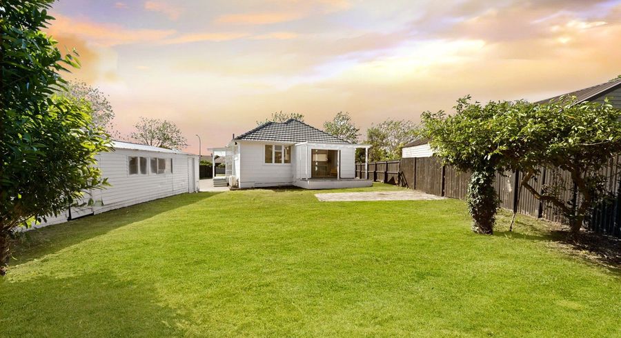  at 10 Holland Road, Fairfield, Hamilton, Waikato