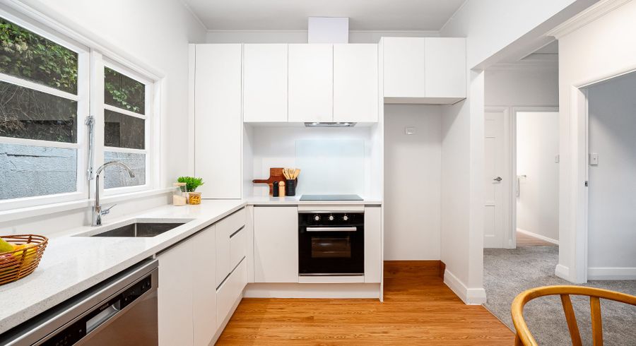 at 1/71 Garden Road, Northland, Wellington