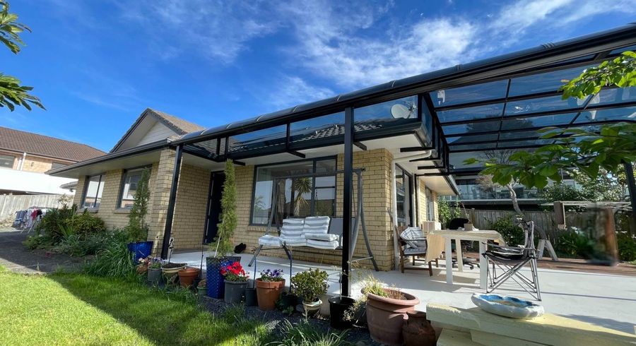  at 8 Earnslaw Crescent, Clover Park, Manukau City, Auckland