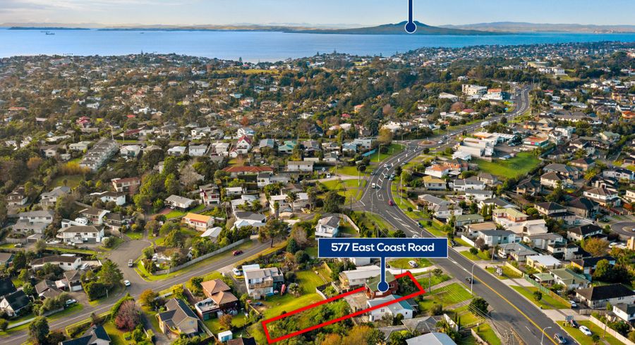  at 577 East Coast Road, Browns Bay, North Shore City, Auckland