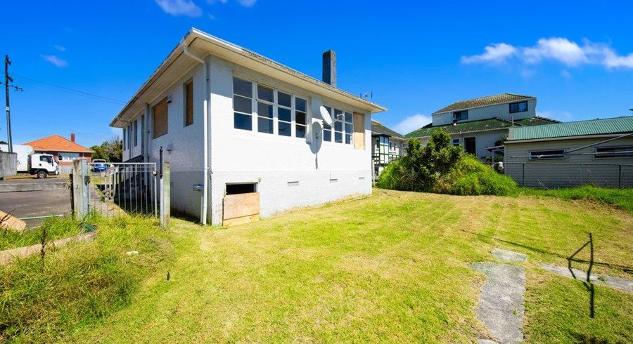  at 16 Tasman Avenue, Mount Albert, Auckland