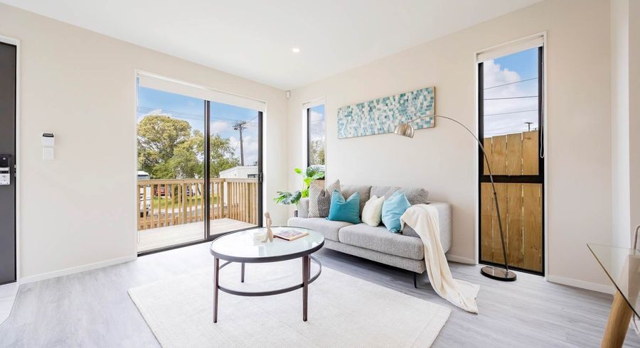  at 5 / 36 Tiroroa Avenue, Te Atatu South, Waitakere City, Auckland