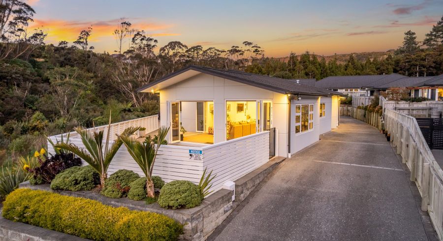  at 62 Banks Boulevard, Whitby, Porirua, Wellington
