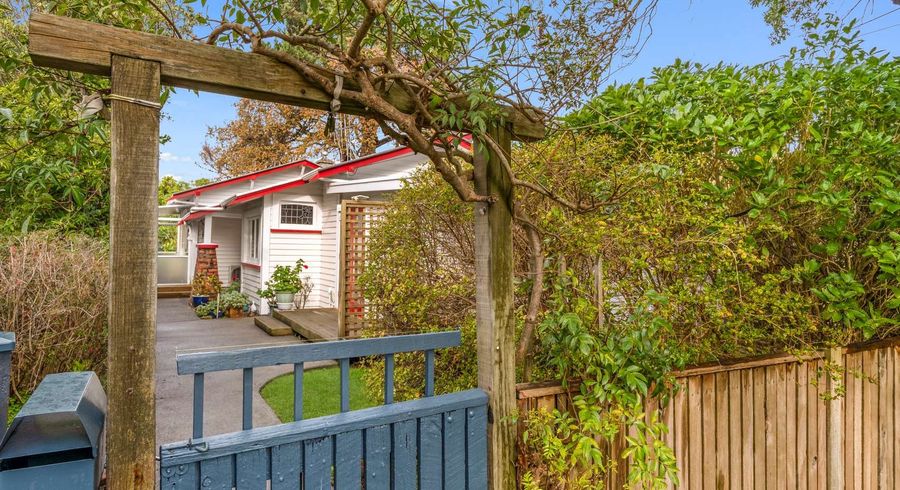  at 32 Hutchison Crescent, Durie Hill, Whanganui, Manawatu / Whanganui