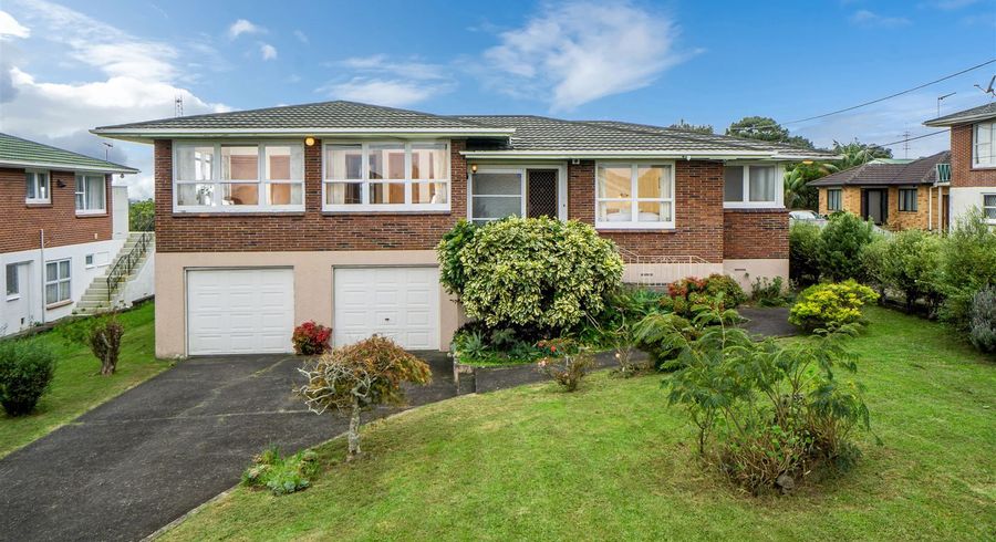  at 84 Royal View Road, Te Atatu South, Auckland