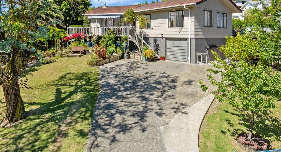  at 2 William Hadlow Place, Hatfields Beach, Orewa