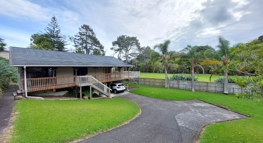  at 8 Lowtherhurst Road, Massey, Waitakere City, Auckland
