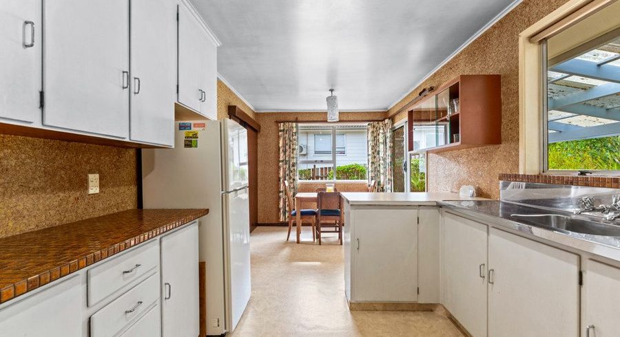  at 75 Salamanca Road, Sunnynook, Auckland